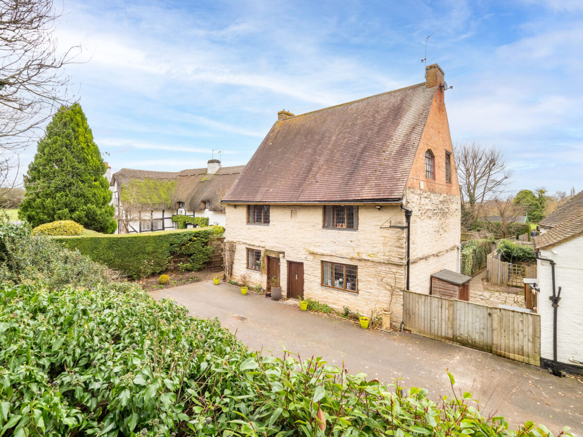 Hathaway Hamlet, Shottery, CV37