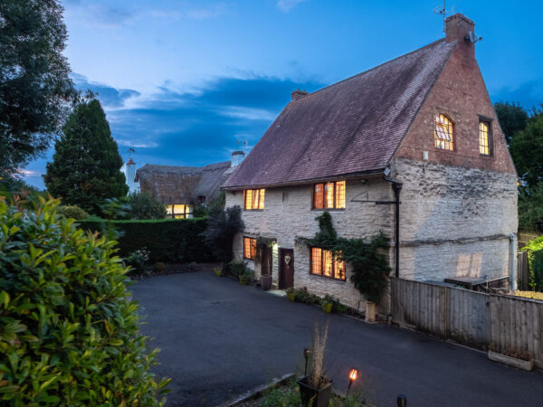 Hathaway Hamlet, Shottery, CV37