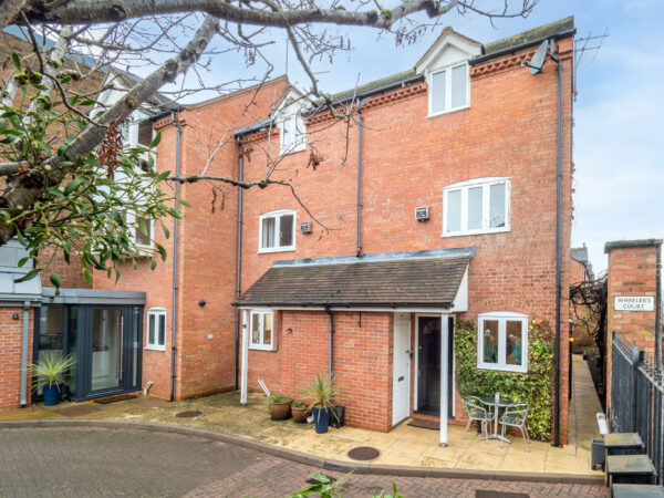 Scholars Lane, Wheelers Court Scholars Lane, CV37
