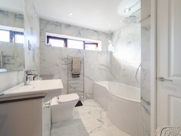 The Avenue, Bishopton, CV37