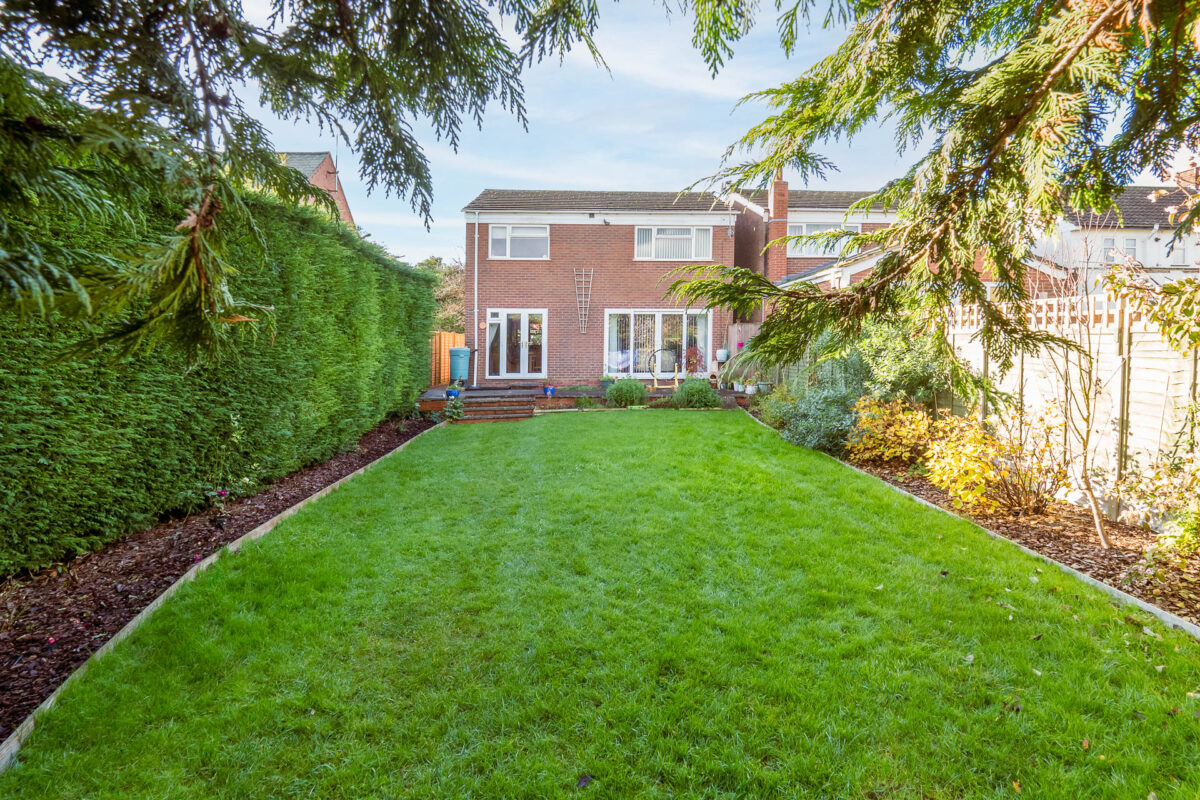 The Avenue, Bishopton, CV37