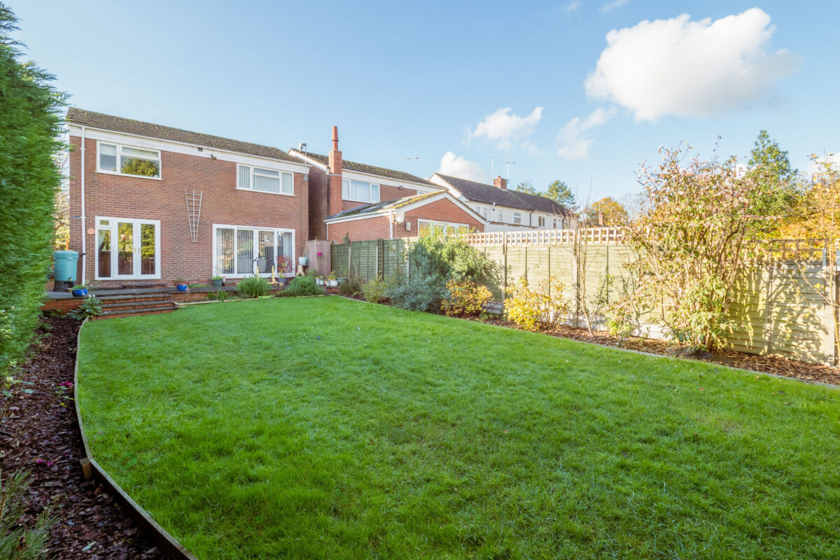 The Avenue, Bishopton, CV37