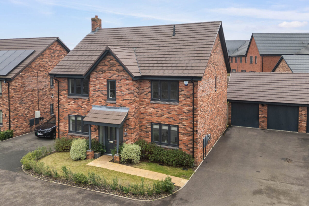 Elderberry Road, Shirley, B90