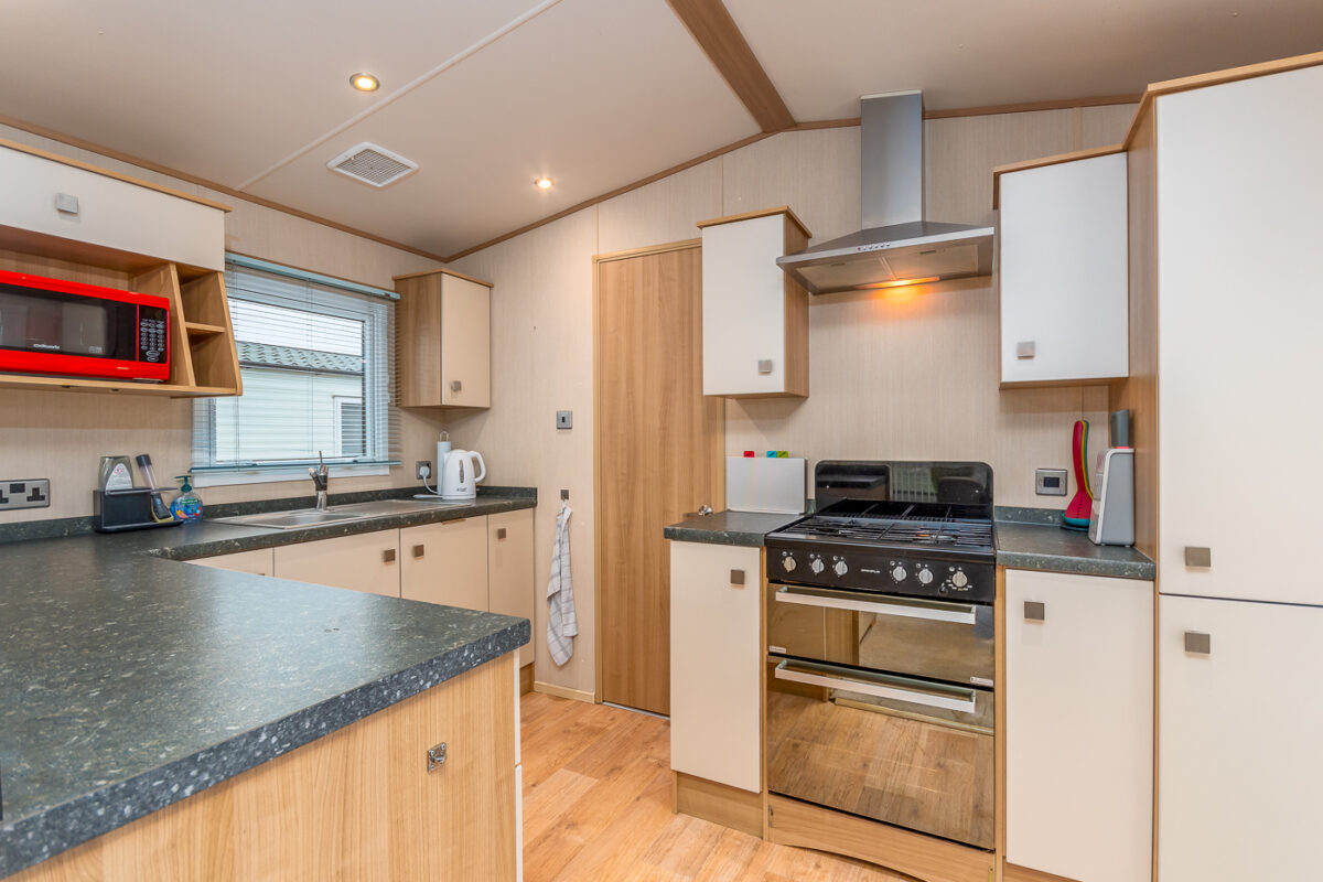 3 Rayford Park, Tiddington Road, Stratford Upon Avon, CV37 7BE