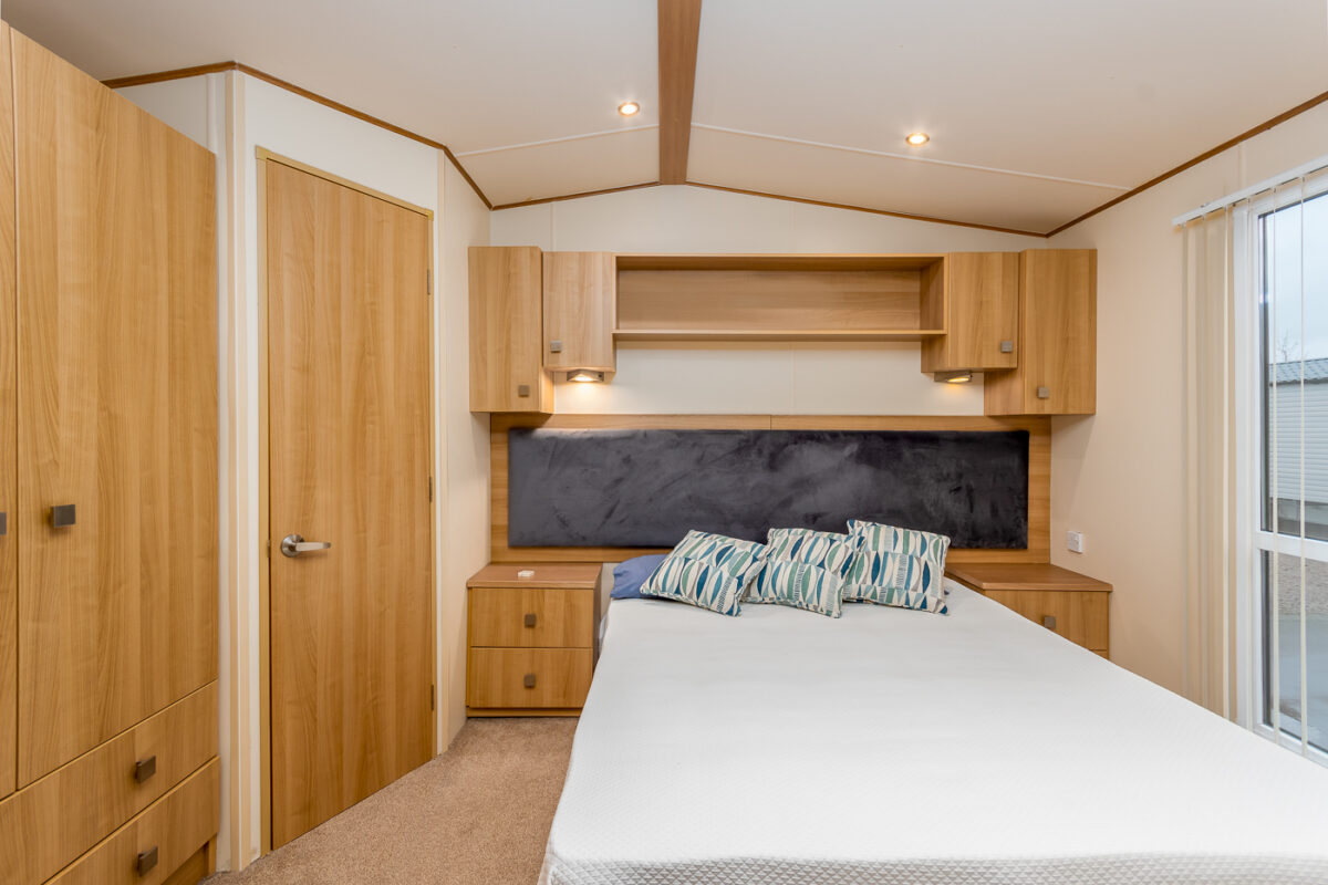 3 Rayford Park, Tiddington Road, Stratford Upon Avon, CV37 7BE
