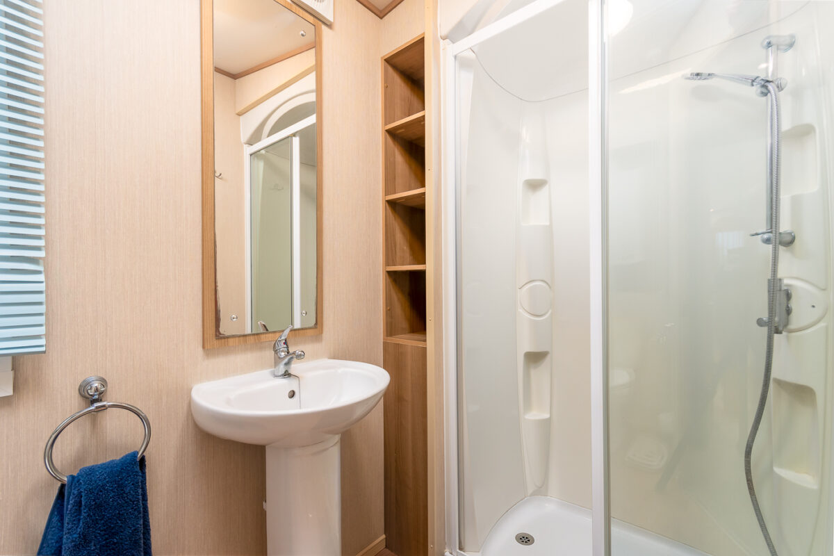 3 Rayford Park, Tiddington Road, Stratford Upon Avon, CV37 7BE