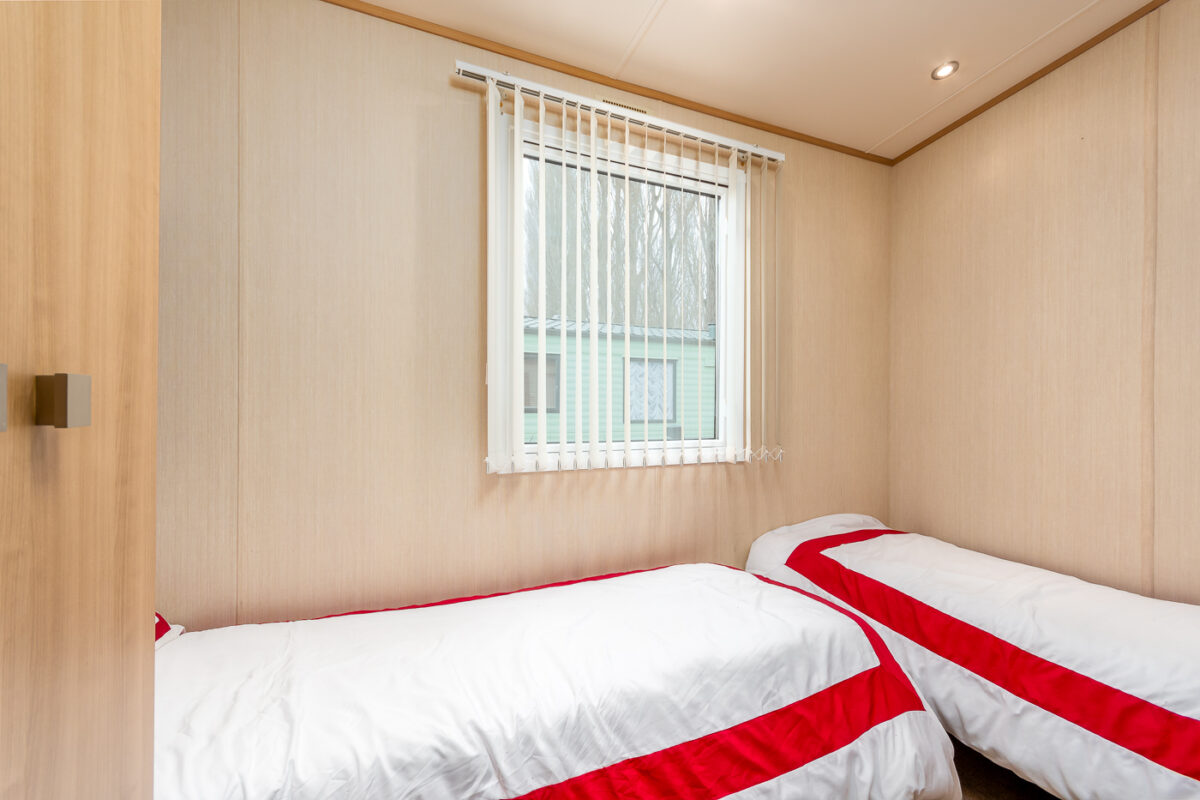 3 Rayford Park, Tiddington Road, Stratford Upon Avon, CV37 7BE
