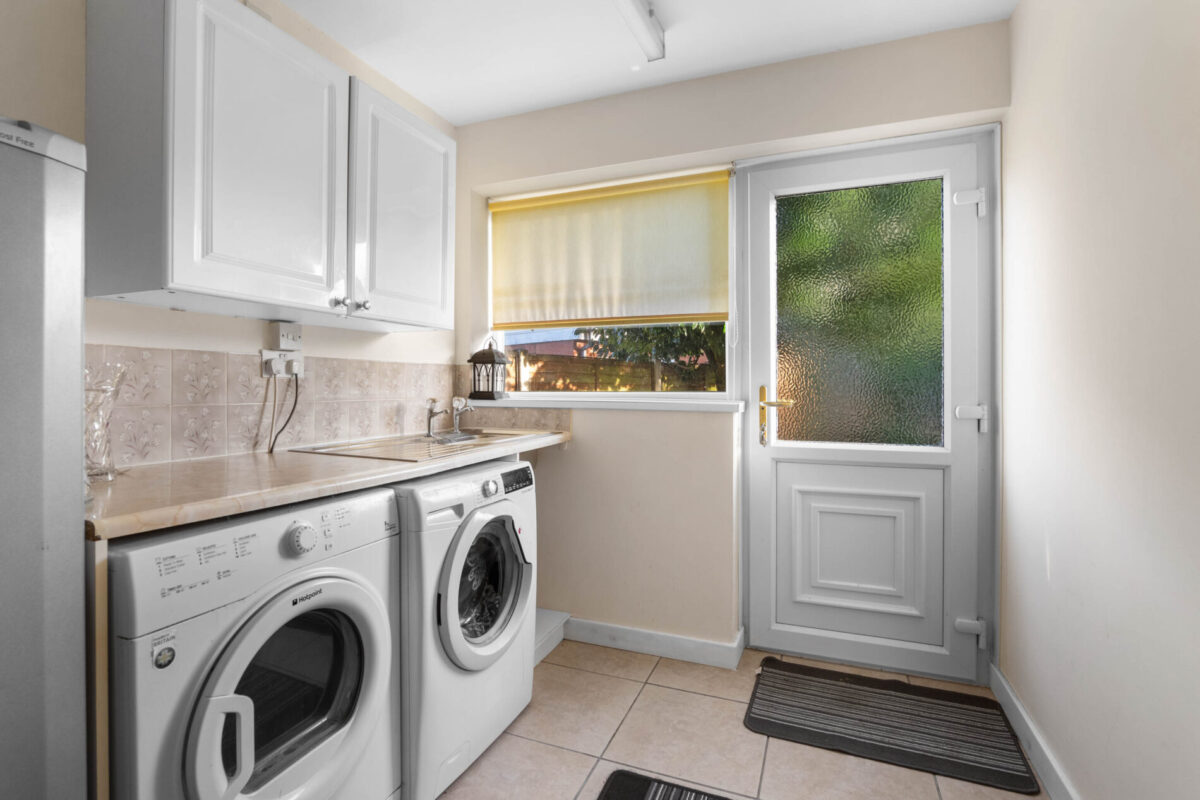 Friary Avenue, Shirley, B90