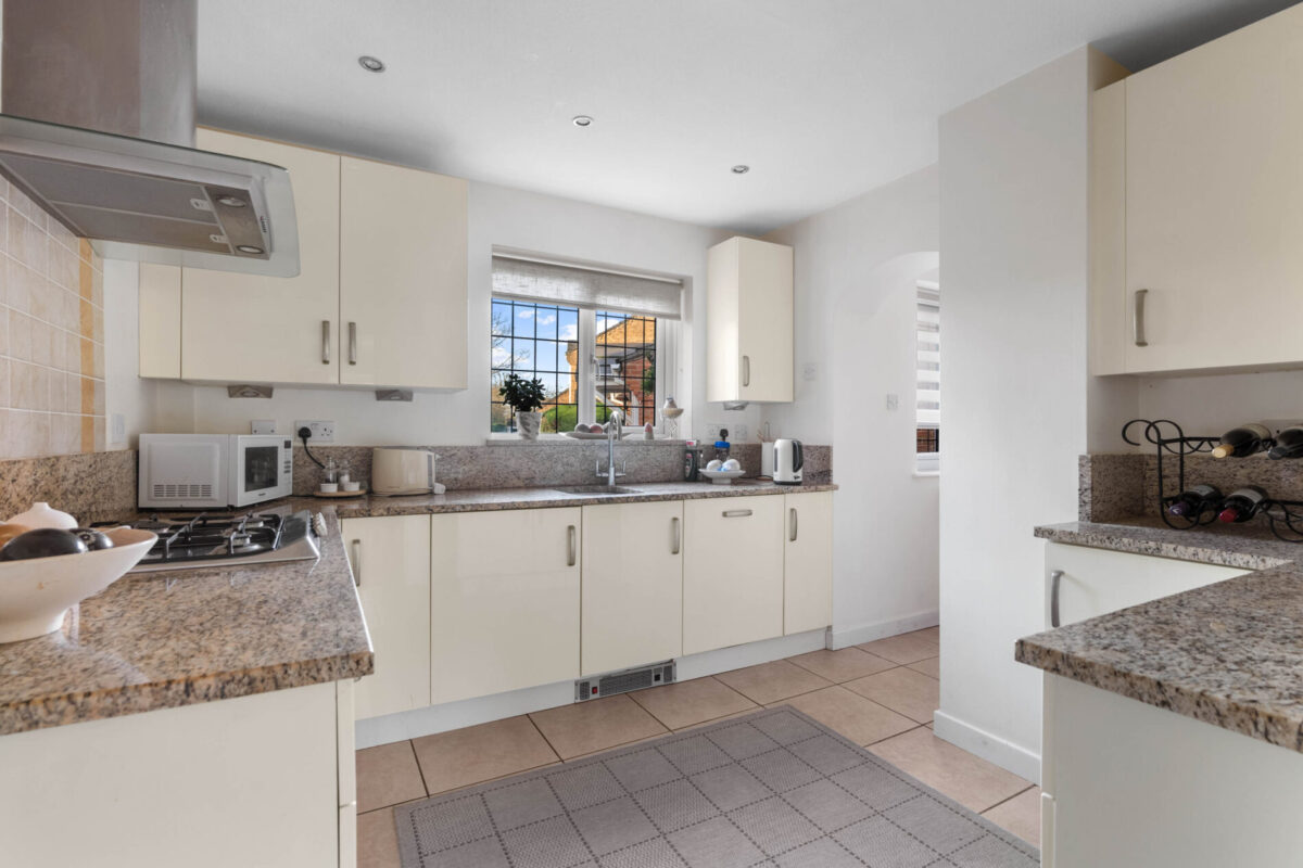 Friary Avenue, Shirley, B90