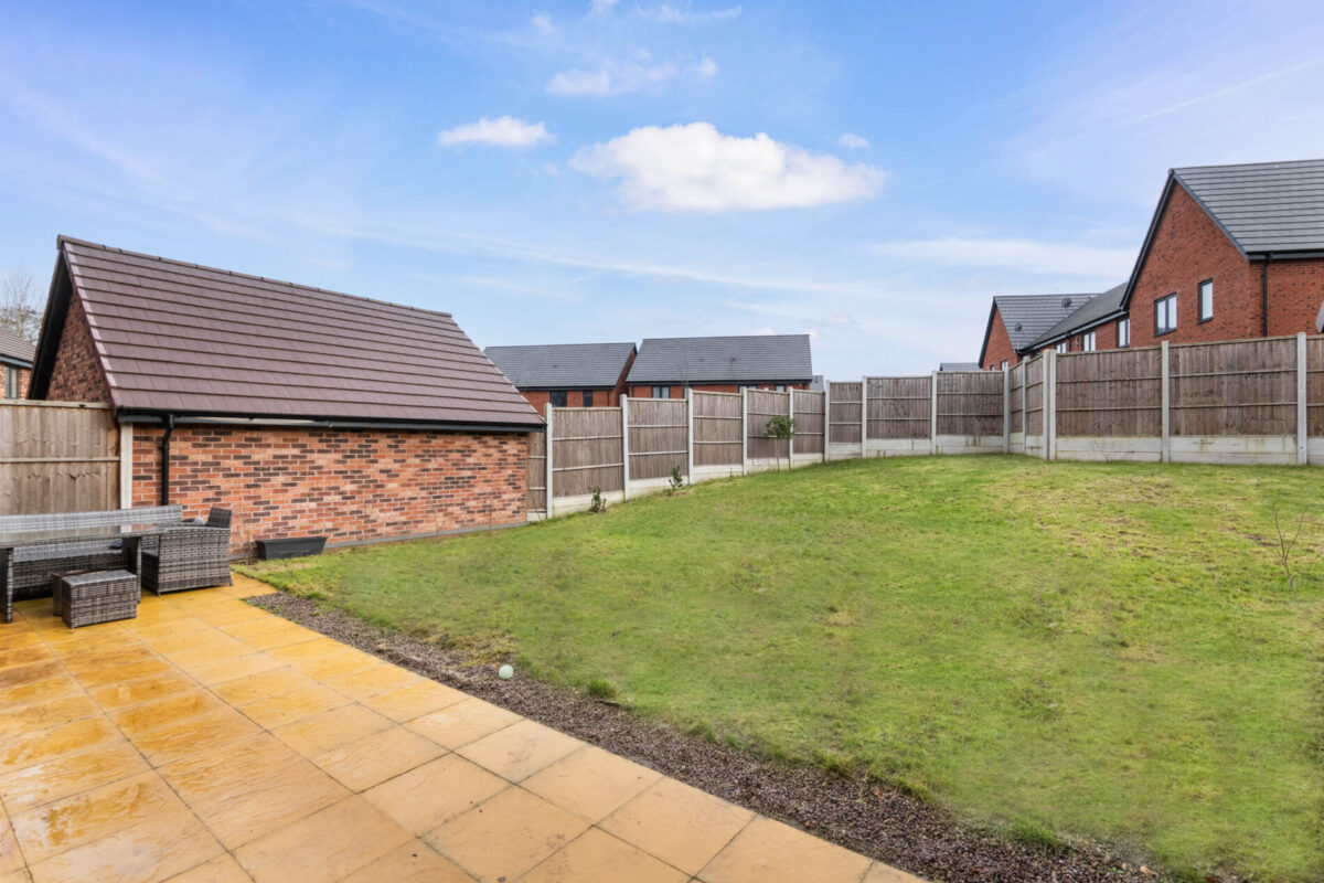 Elderberry Road, Shirley, B90