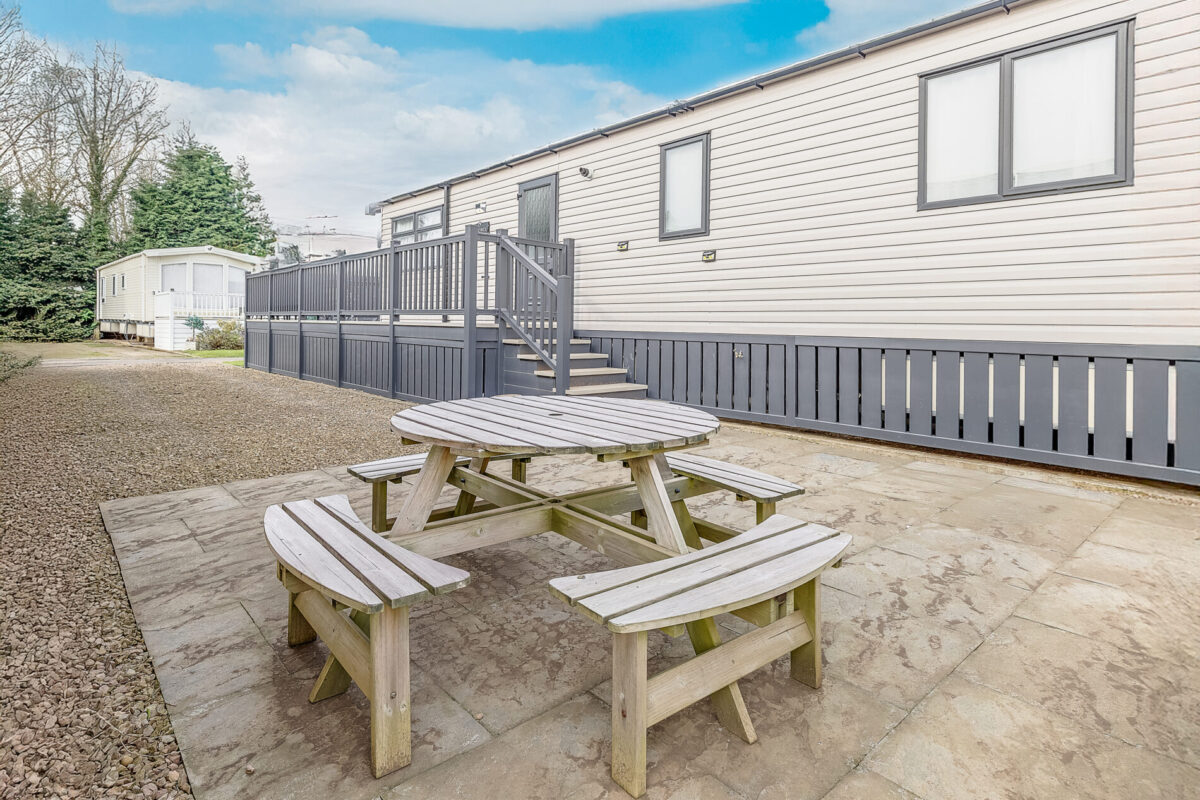 Rayford Park, Tiddington Road, CV37