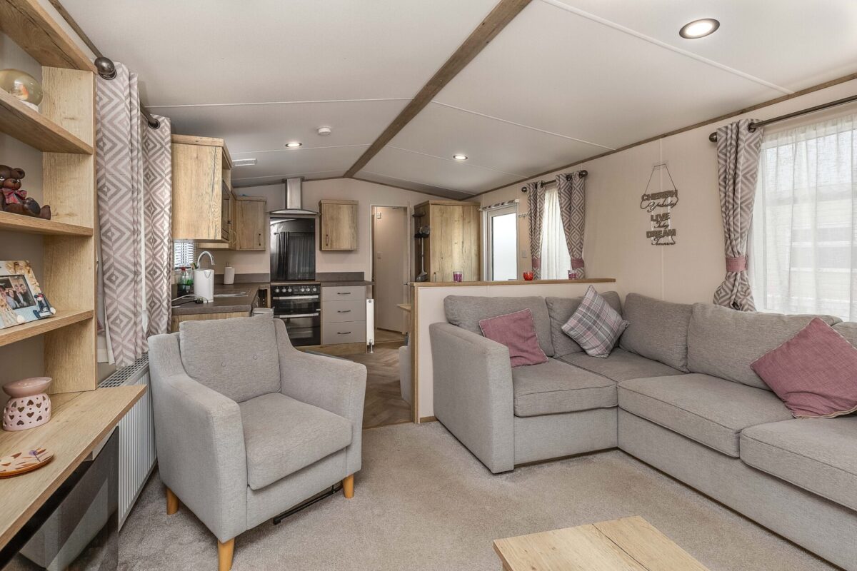 Rayford Park, Tiddington Road, CV37