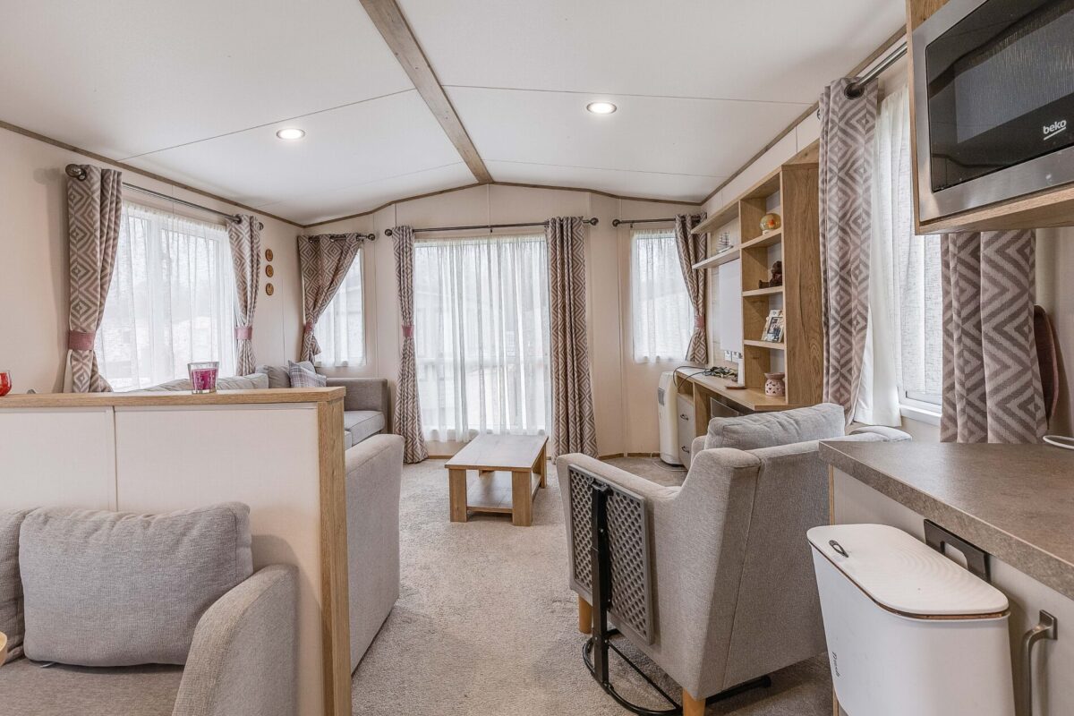 Rayford Park, Tiddington Road, CV37
