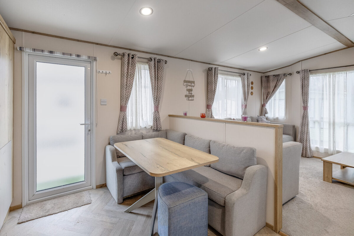 Rayford Park, Tiddington Road, CV37