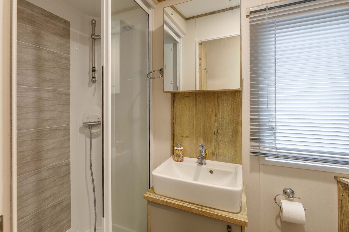 Rayford Park, Tiddington Road, CV37