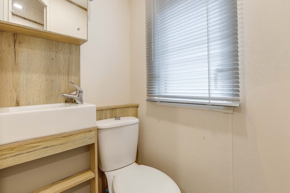 Rayford Park, Tiddington Road, CV37