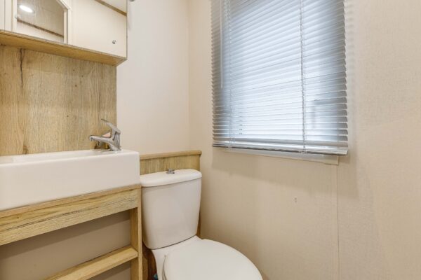 Rayford Park, Tiddington Road, CV37