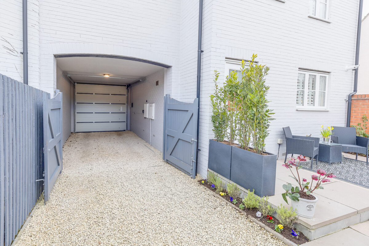 Barrie Close, Stratford-Upon-Avon, CV37