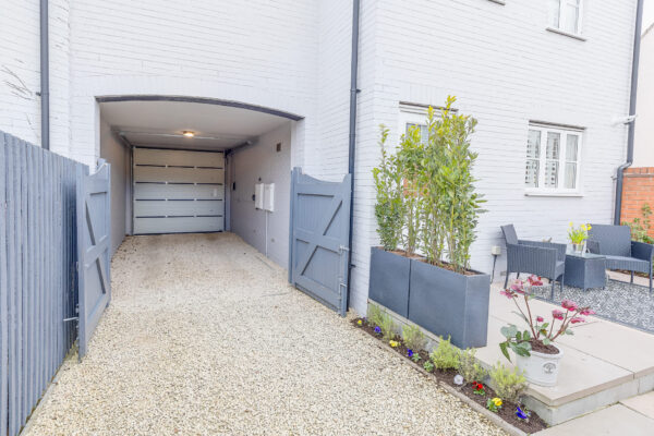 Barrie Close, Stratford-Upon-Avon, CV37