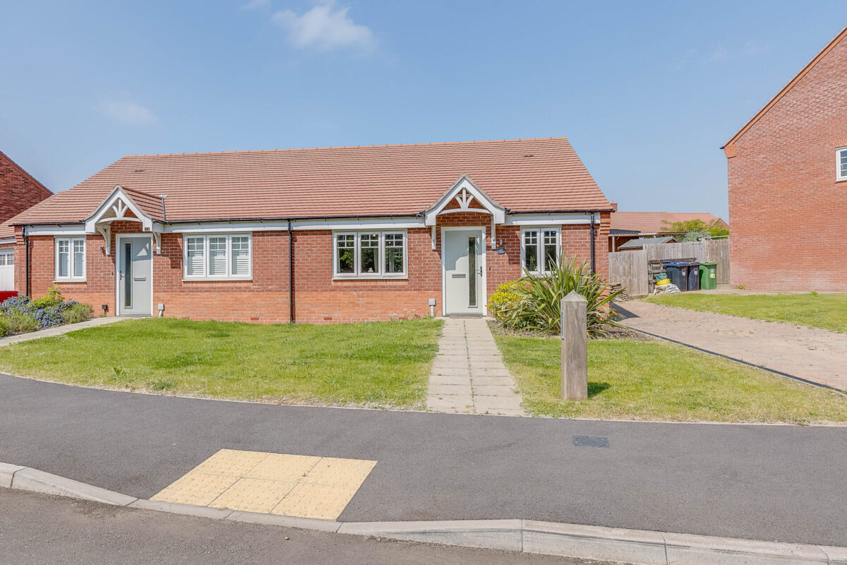 Barnes Close, Luddington, CV37