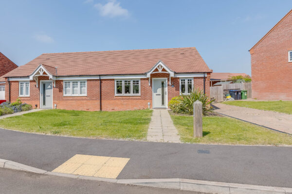Barnes Close, Luddington, CV37