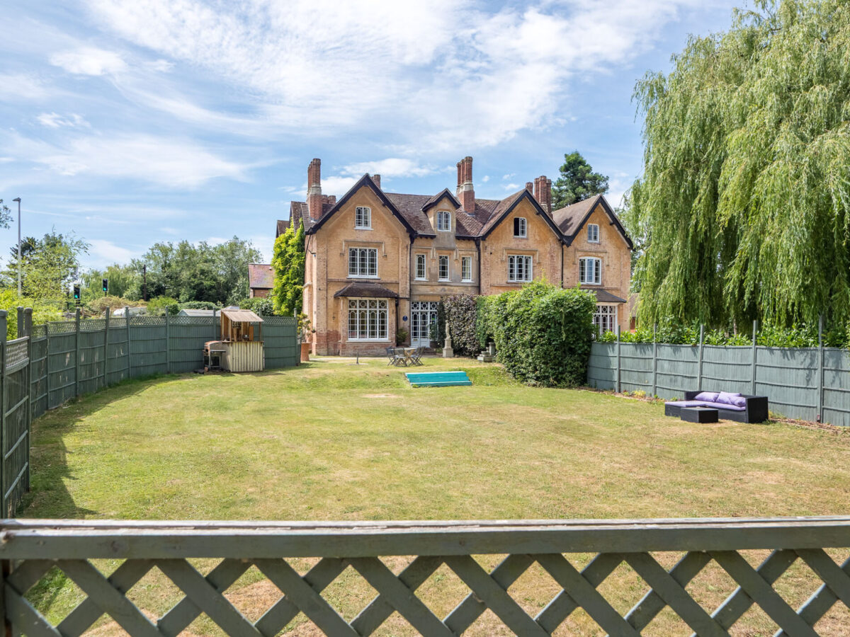 Bishopton Lane, Bishopton, CV37