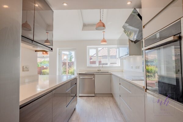 Taymar, Shepherds Place, Kineton, Warwick