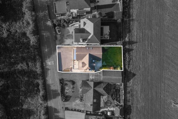 **FIELD VIEWS TO FRONT AND REAR**