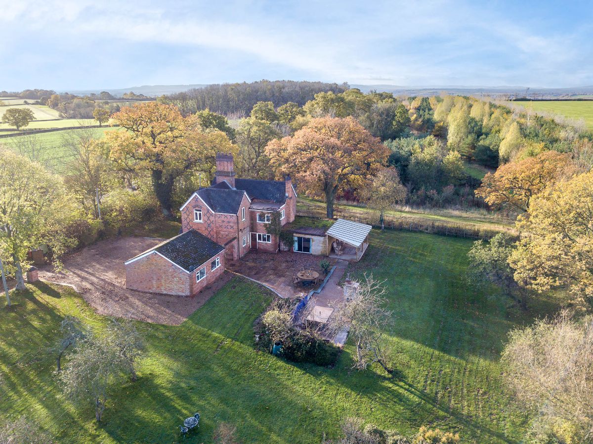 Oak Lodge, Kings Lane, Snitterfield, Stratford-upon-Avon