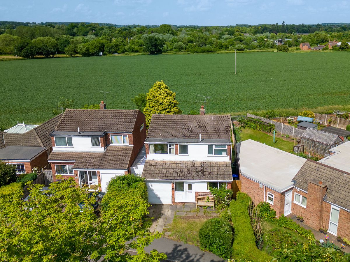 Arras Boulevard, Hampton Magna, Warwick