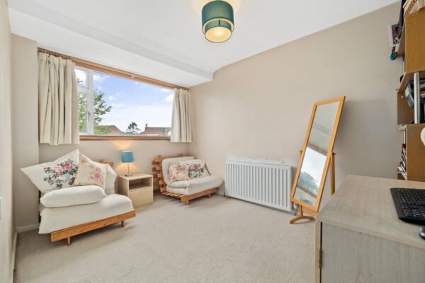 Arras Boulevard, Hampton Magna, Warwick