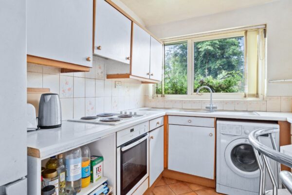 Arras Boulevard, Hampton Magna, Warwick