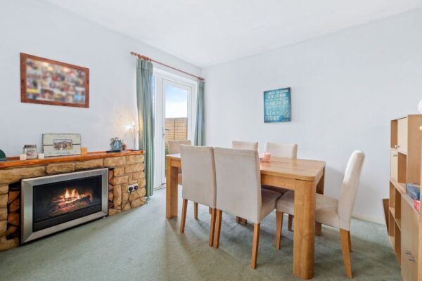 Arras Boulevard, Hampton Magna, Warwick