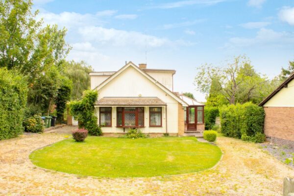Holdenhurst, Park Lane, Snitterfield, Stratford-upon-Avon