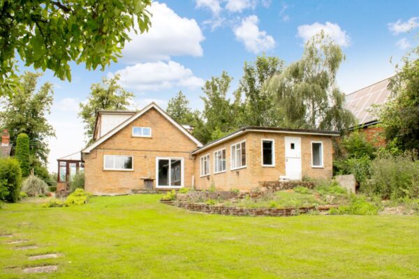 Holdenhurst, Park Lane, Snitterfield, Stratford-upon-Avon
