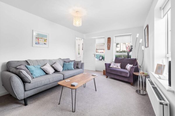 Nightingale Avenue, Warwick