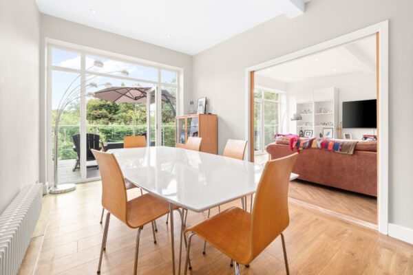 Cedar Close, Stratford-upon-Avon