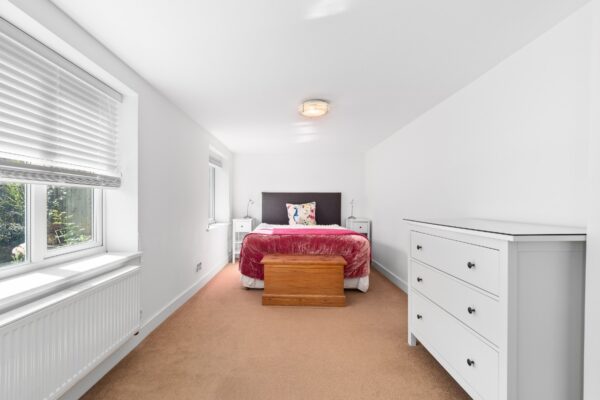 Cedar Close, Stratford-upon-Avon