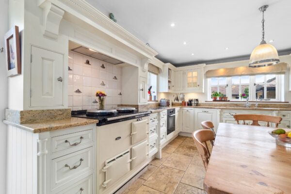 Pear Tree House, Pebworth Road, Ullington, Evesham