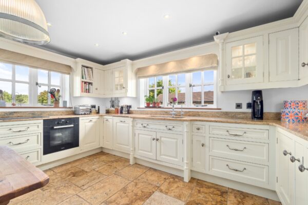 Pear Tree House, Pebworth Road, Ullington, Evesham