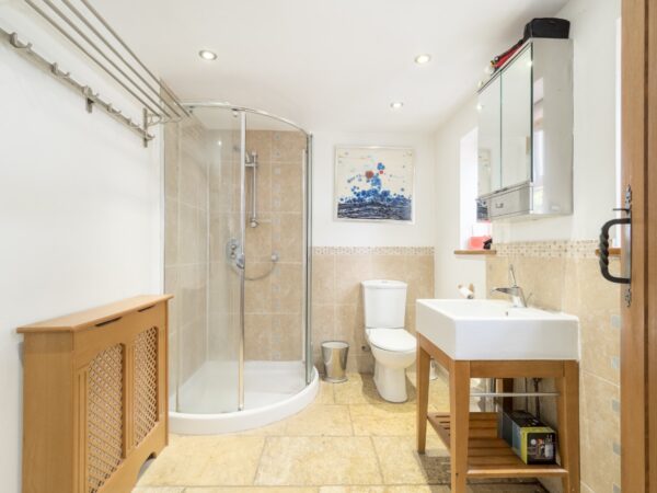 Pear Tree House, Pebworth Road, Ullington, Evesham