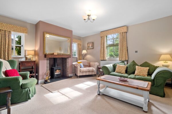 Pear Tree House, Pebworth Road, Ullington, Evesham