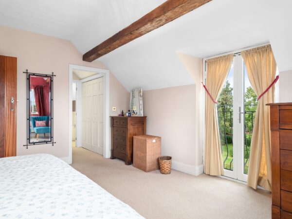 Pear Tree House, Pebworth Road, Ullington, Evesham