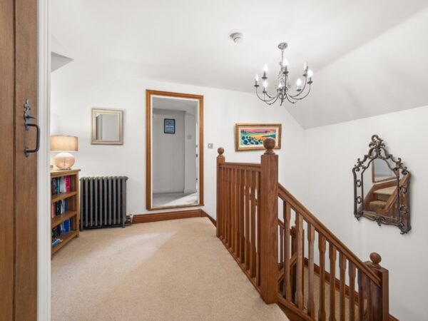 Pear Tree House, Pebworth Road, Ullington, Evesham