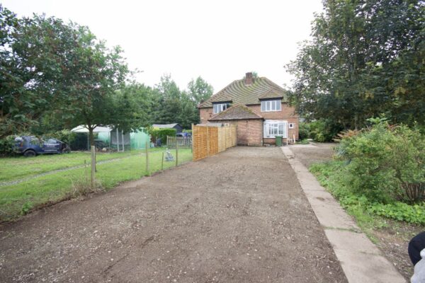 Burnt Heath Cottages, Long Itchington Road, Offchurch, Leamington Spa