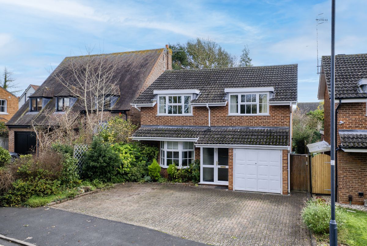 Saxon Close, Stratford-upon-Avon