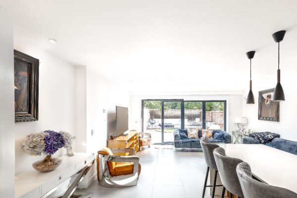 Abbotsford Mews, New Street, Kenilworth