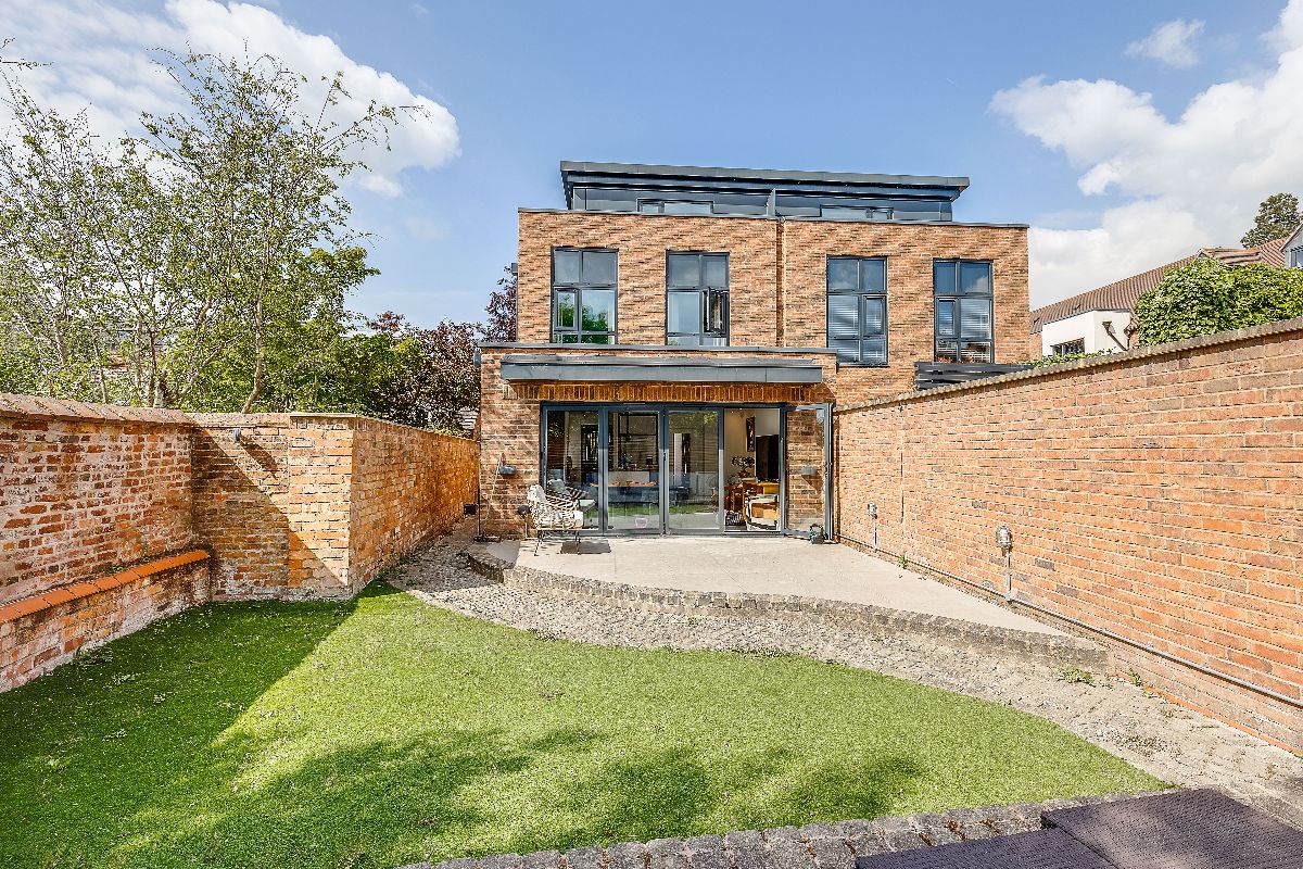 Abbotsford Mews, New Street, Kenilworth