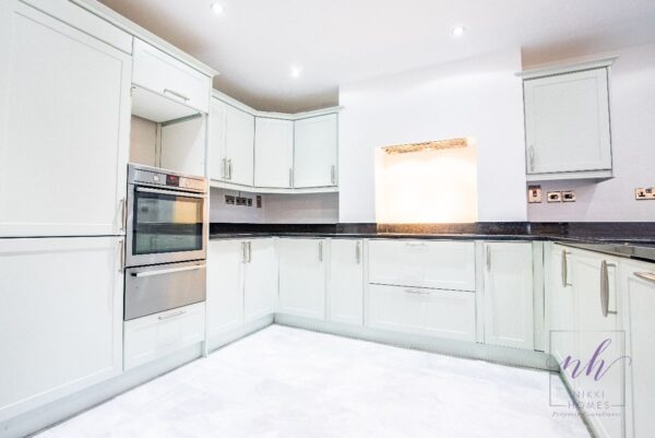 Ash Grove, Stratford-upon-Avon