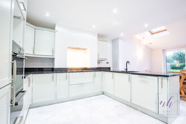 Ash Grove, Stratford-upon-Avon